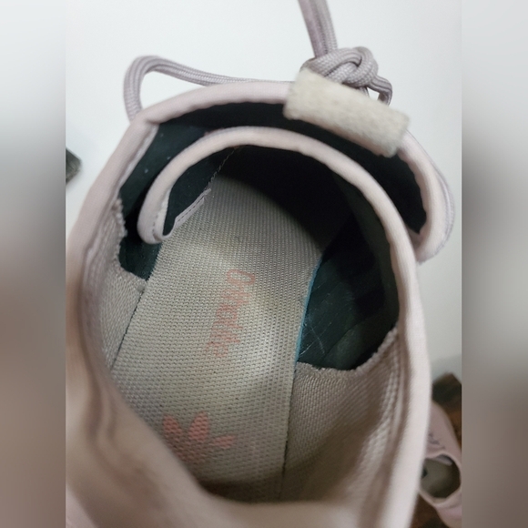 Mens Adidas Originals Tubular Shadow Sneakers Size 7 Beige - Picture 9 of 12